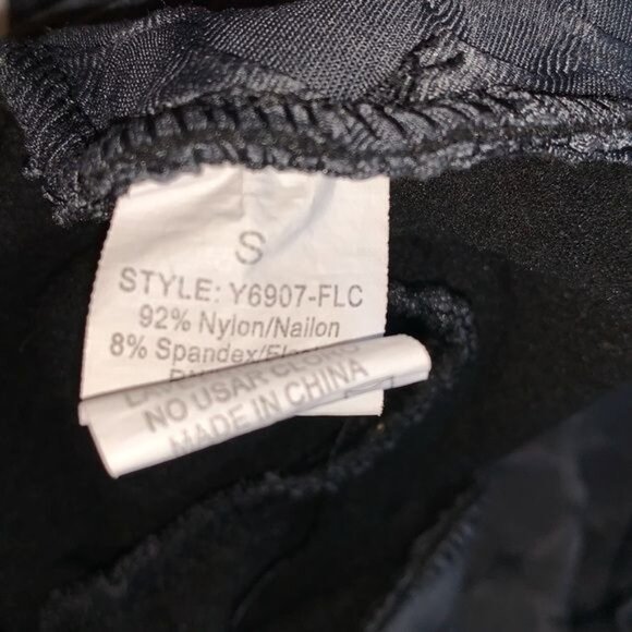 High-Waisted Black Textured Leggings With Pockets For Women Small Size 92% Nylon - Picture 6 of 6